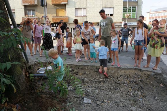 A flash-mob r�sztvev�i. <i>Fot�k: Gozner Gertrud</i>