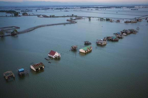 Megemelkedett tengerszint, F�l�p-szigetek, Manila. Fot�: Geigre Steinmetz, National Geographic.  