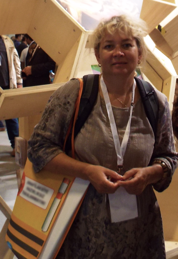 Dr. T�falvi Melinda