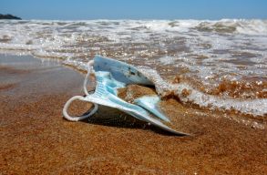 Rengeteg maszk szennyezheti majd az �ce�nokat, amelyek 450 �v alatt bomlanak le 