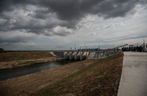 �zembe helyezt�k az els� foly�v�zi sz�r�rendszert a rom�n-magyar hat�r ment�n